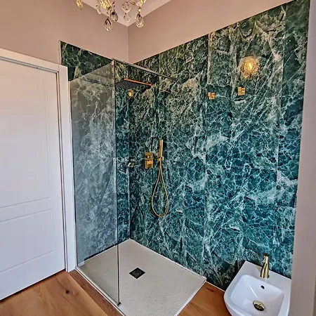 Apartment Omega *